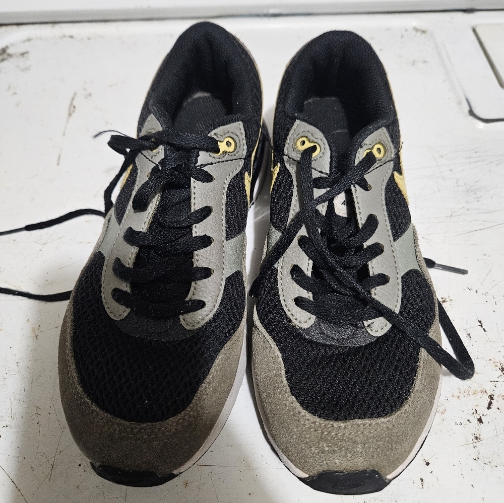 Nike Airmax SYSTM Boys 4Y Black/Dark Stucco/Black/Saturn Gold! - Picture 4 of 8